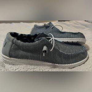 Hey Dude Men’s size 12 Never Worn